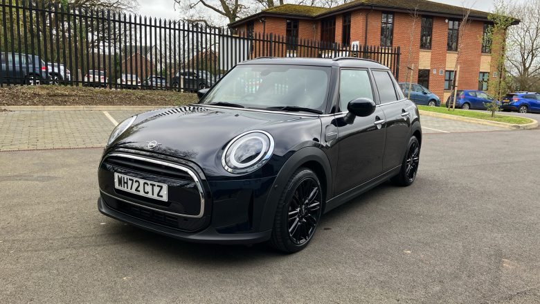 MINI Hatchback 1.5 Cooper Exclusive 5dr Auto [Comfort/Nav Pack] Petrol Hatchback